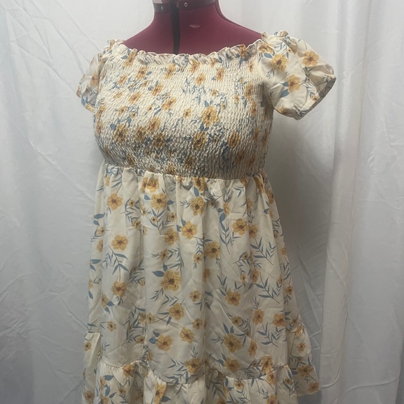 Dresses & Skirts - Floral Off-Shoulder Dress